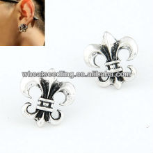 European Style Cross Design Metal Stud Earrings12011615